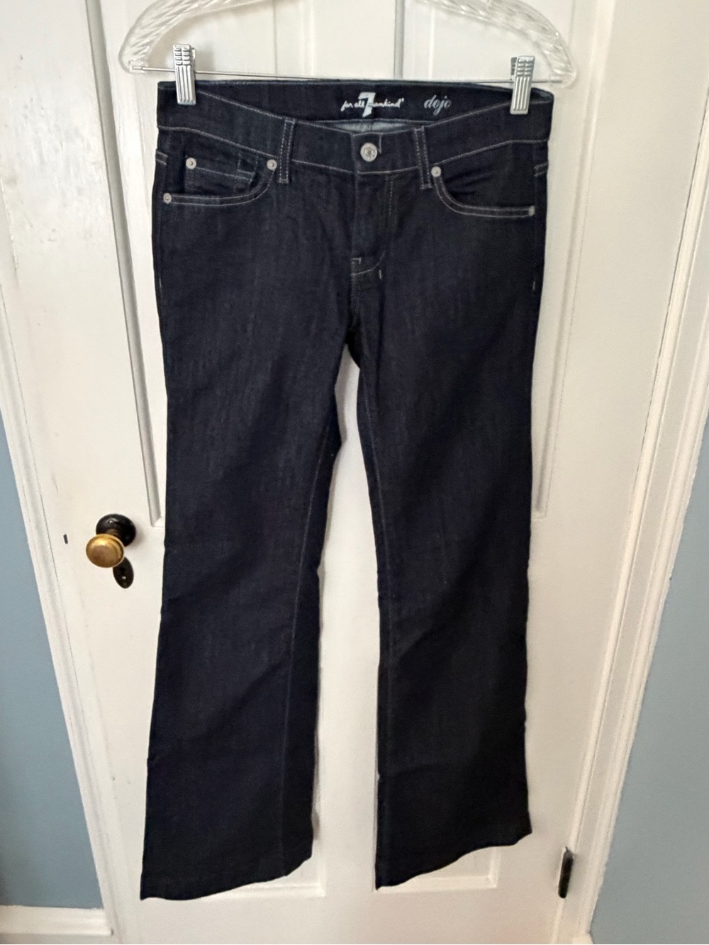 7 For All Mankind Dojo NWOT size 26 Dark Wash Women's Jeans - Modern Bootcut